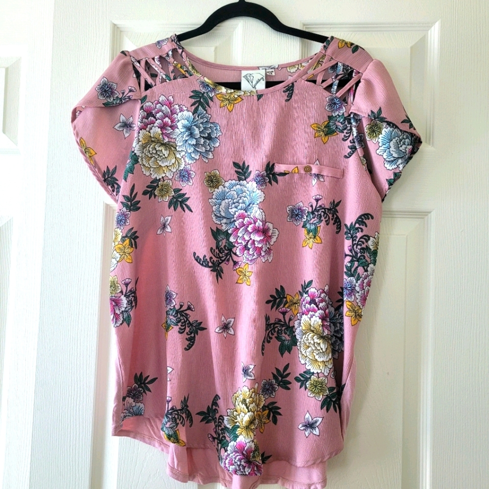 ⭐BOGO Shirt